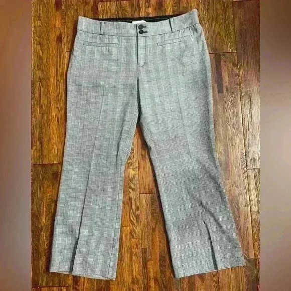 ANTHROPOLOGIE The Essential Flare Cropped Trouser in Houndstooth Grey - Picture 3 of 11